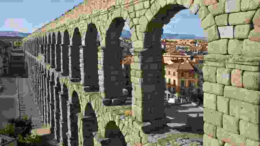 Visit the famous Roman Aqueduct of Segovia