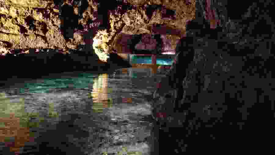 Sao Vicente Caves