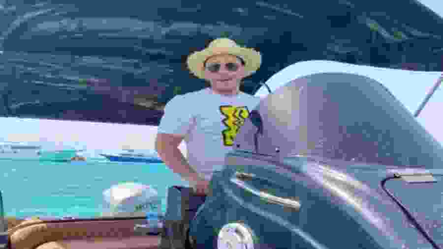 Travelers in Hurghada on a speedboat