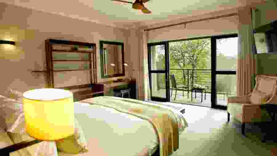 Tour Of Victoria Falls & Hwange National Park