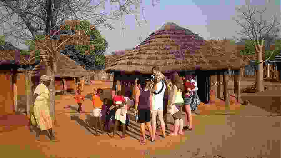 Experiencing local life
