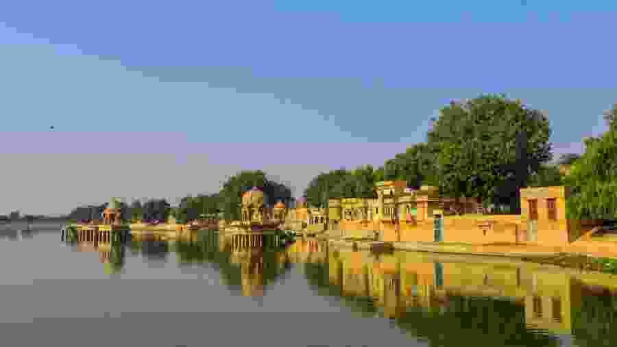 Gadisar Lake
