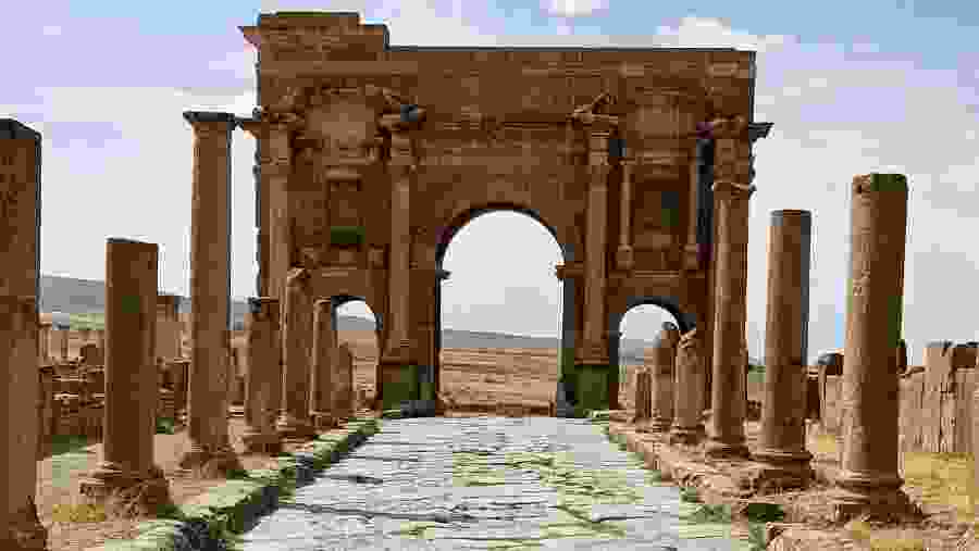 Arch of Trajan (Benevento)