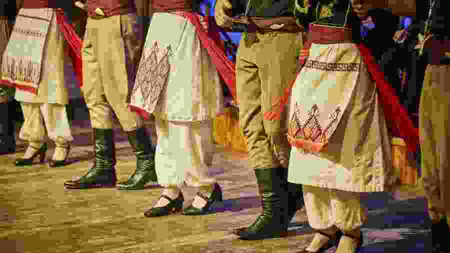 Cretan and Greek Dance Lesson at Arolithos