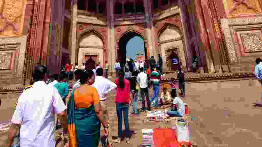 Tourist are entering in Fatehpur Sikri by Buland Darwaza