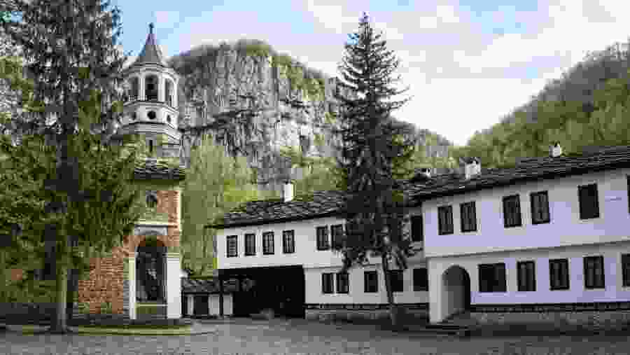 Bacho Kiro Cave & Etar Crafts Village