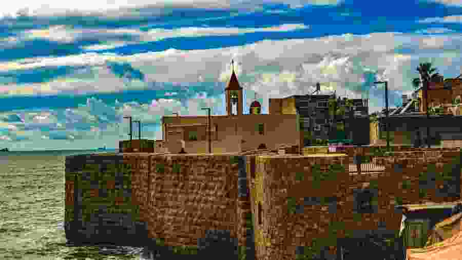 Walls of Akko