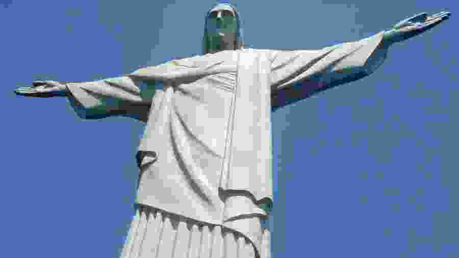 Marvel at the Splendid Christ the Redeemer