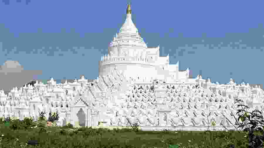 Marvel at the Hsin Bye Mae Pagoda