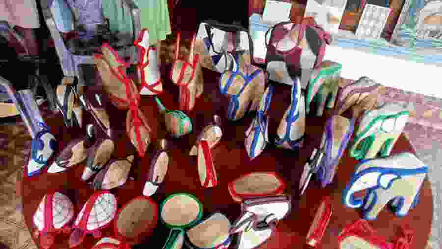 See products made by the villagers