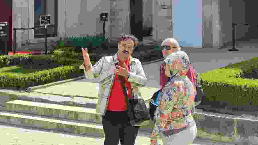 Guided tour experience