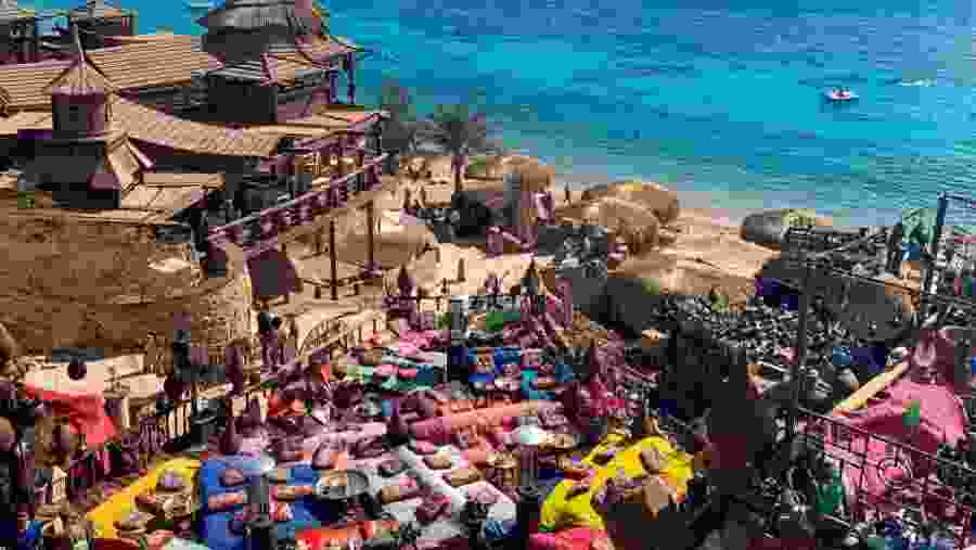 Marvel at the scenic Farsha Cafe