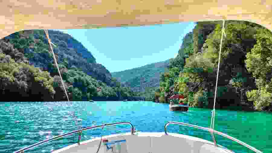 Picnic Boat Ride & Lavender fields in Gorges du Verdon