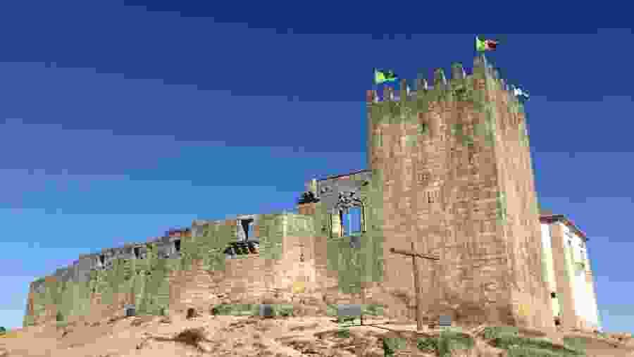 Go to the Castle of Belmonte