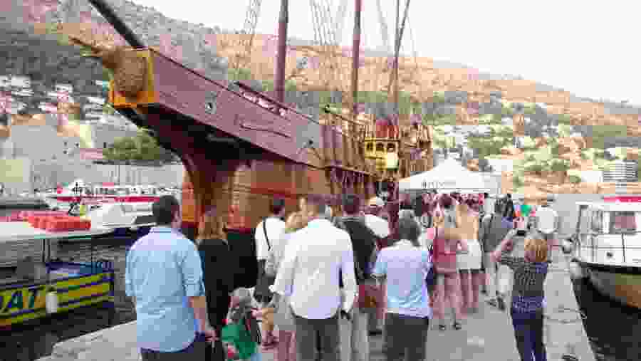 Sunset Cruise By Karaka