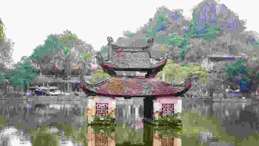 Chua Thay Pagoda in Hanoi