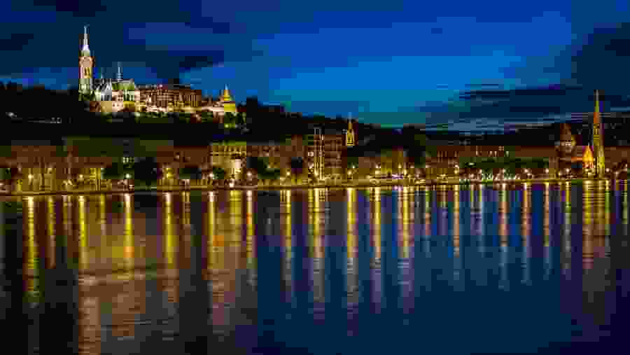 The magnificent Danube River and its mesmerising shoreline view in Budapest