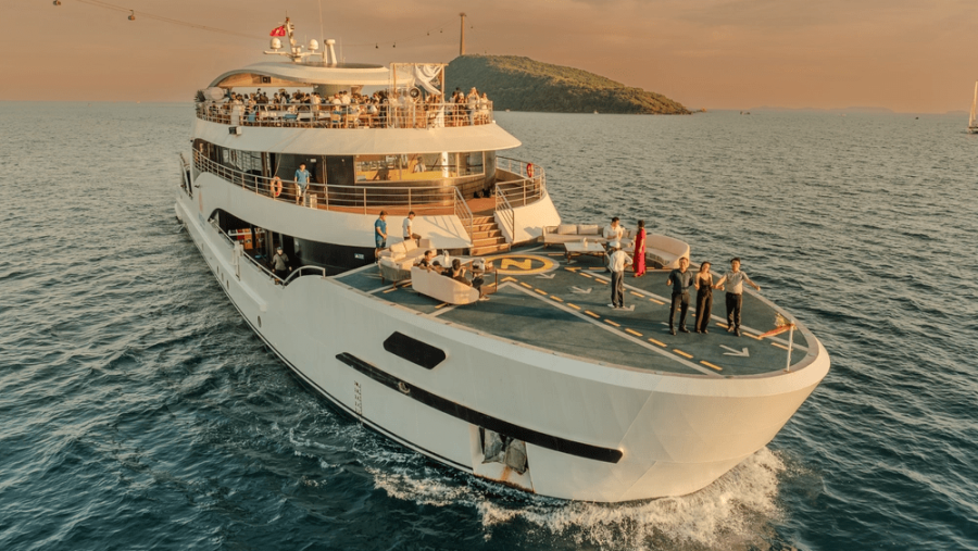 Sunset Nautilus Cruise