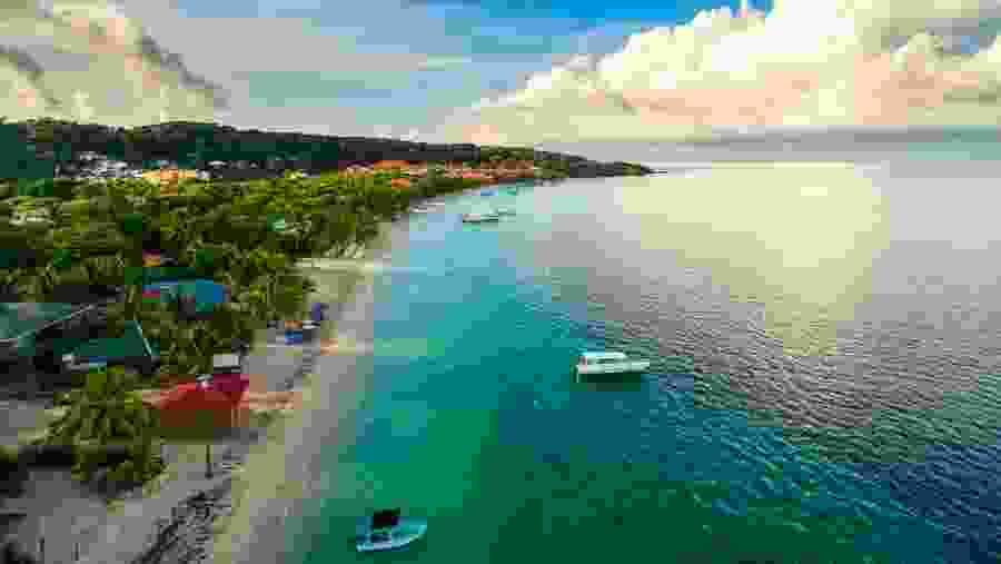 Adventure and serenity in Honduras