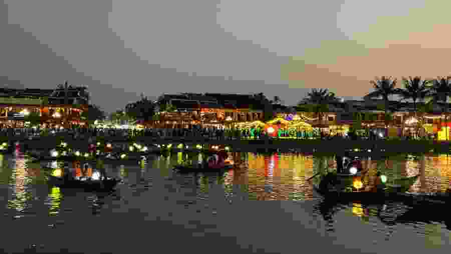 Hoai River at night