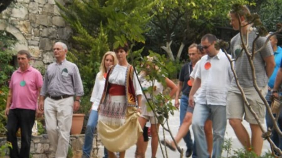 Cretan and Greek Dance Lesson at Arolithos