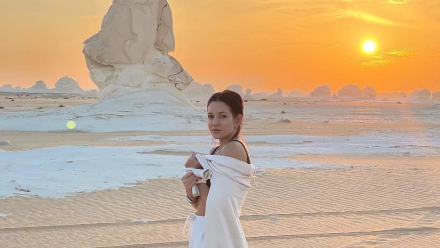 Enjoy the sunset in the White Desert, Egypt