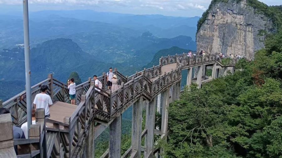 Zhangjiajie Tour To Tianmen Mountain