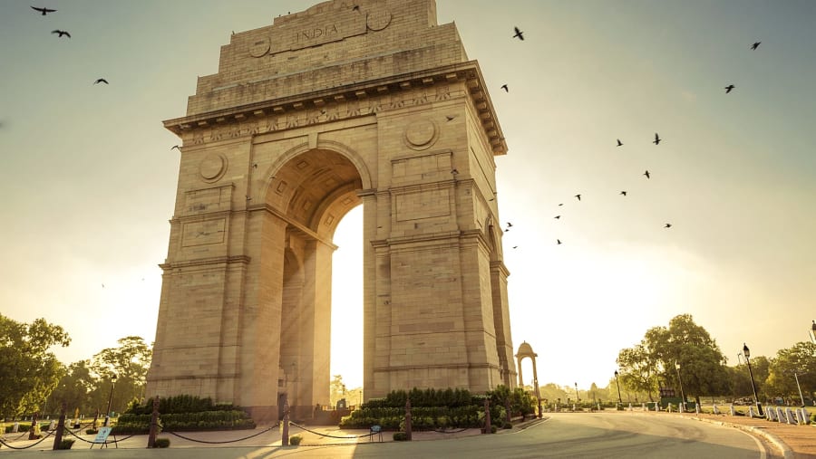 Spend the evening at the India Gate