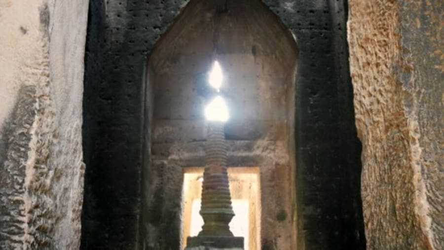 Grand Tour and Banteay Srey