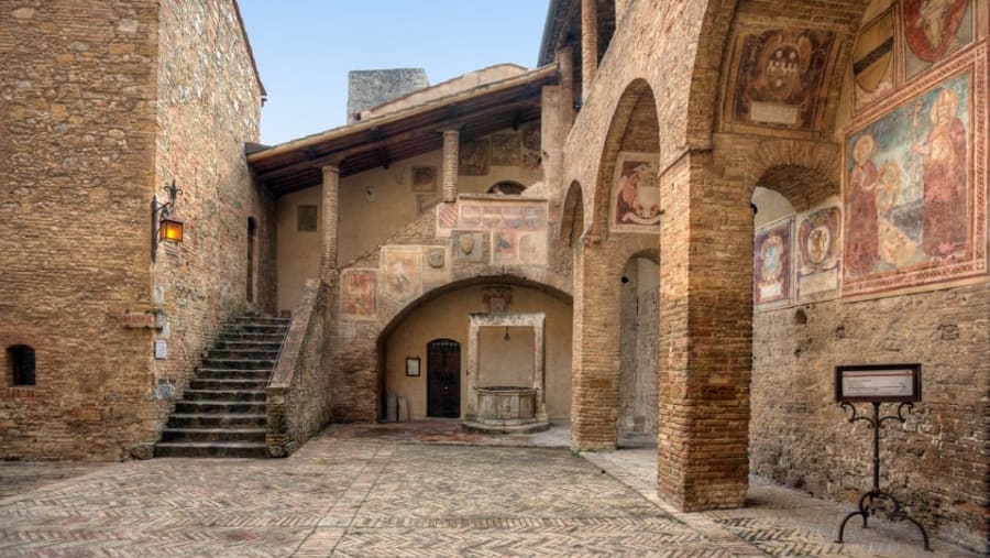 San Gimignano Buildings Entrances & Hidden Corners