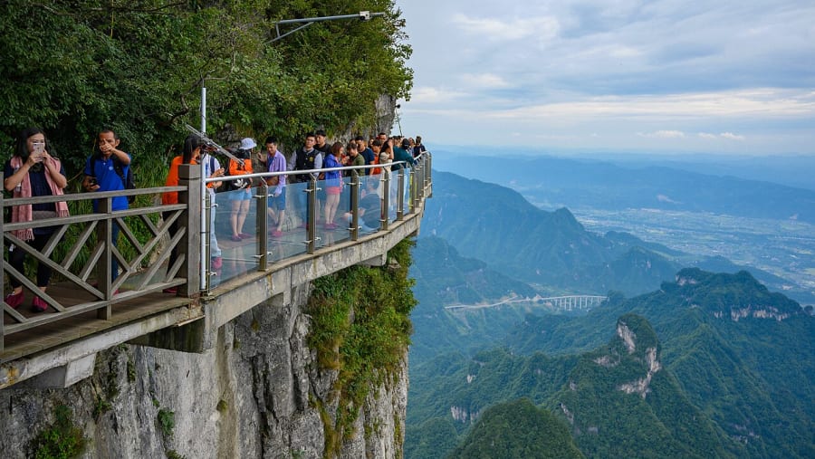 Tianmen Mountain glass skywalk