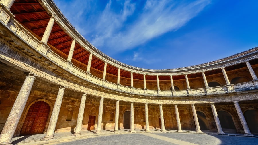 Admire the Architecture of Allhambra