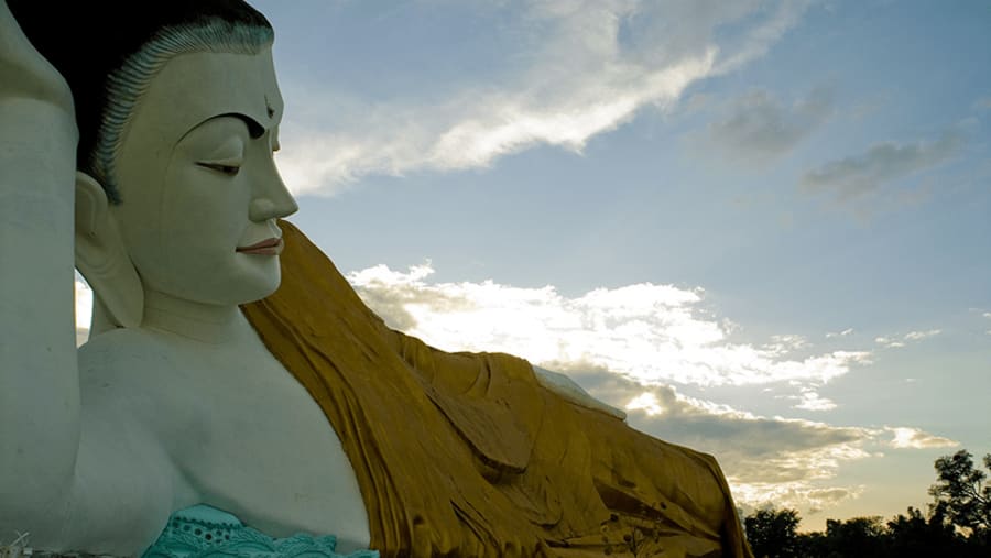 Shwethalyaung Buddha, Bago