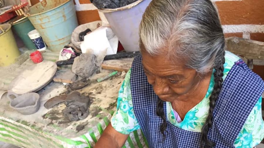 Artisans in San Bartolo Coyotepec