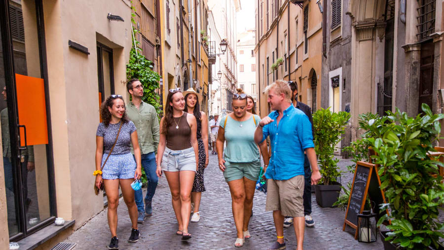 Walking in Roman Streets
