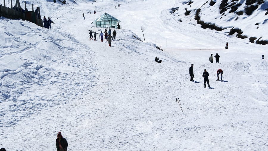 Skiing at Auli