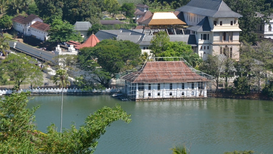 Temple of Tooth Surroundings