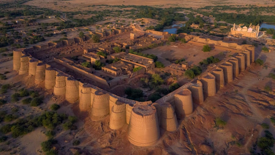 Derawar Fort