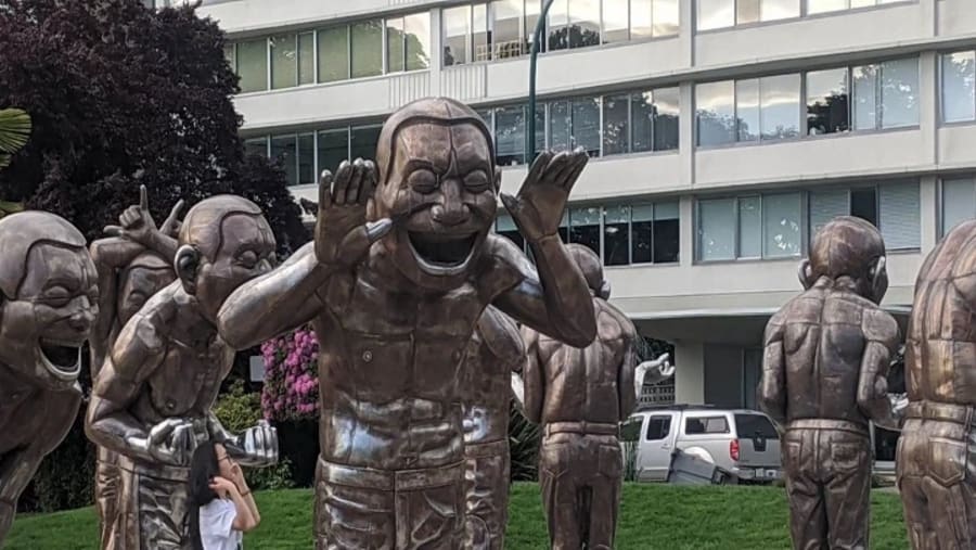 Laughing Statues Vancouver
