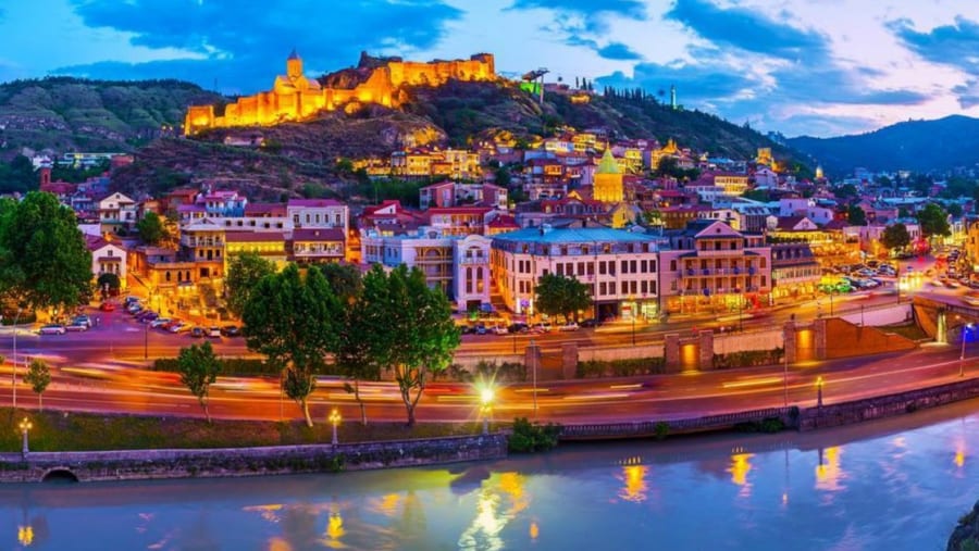 Narikala and Abanotubani at night