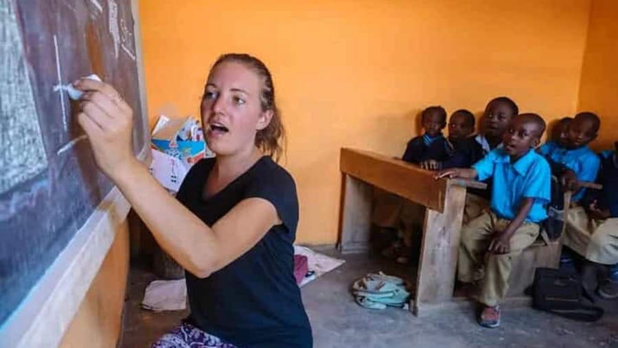 Volunteer for children education at Nairobi slums
