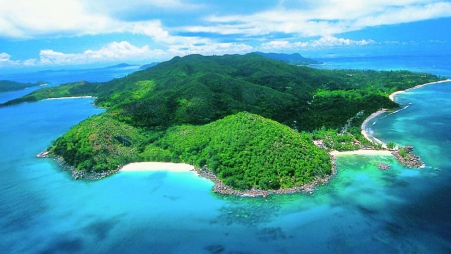 Explore Praslin Island