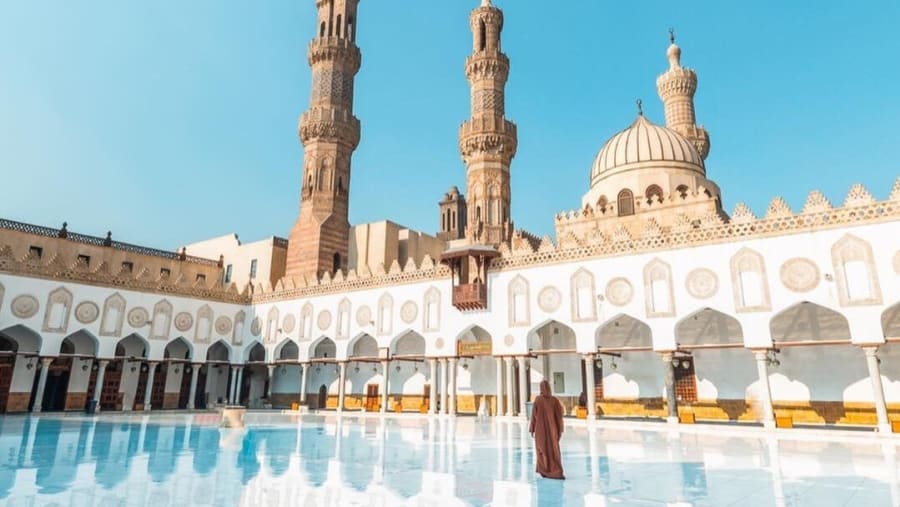 Visit Al Azhar Mosque in Cairo