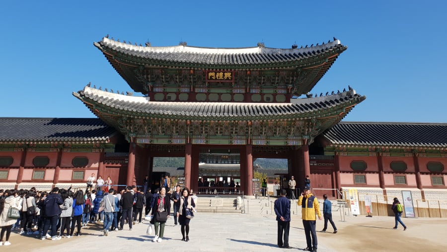 Explore the Changdeok Palace