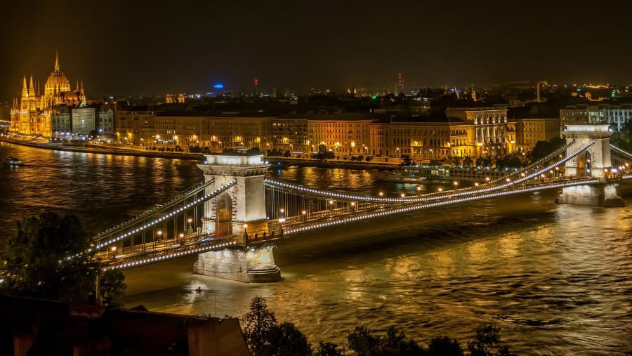 Chain Bridge connecting Buda and Pest