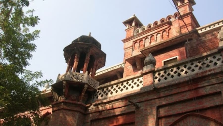 View the architectural gems in Bangladesh