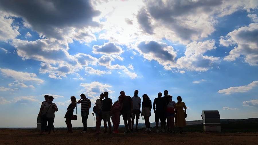 Travellers in Dealu Mare