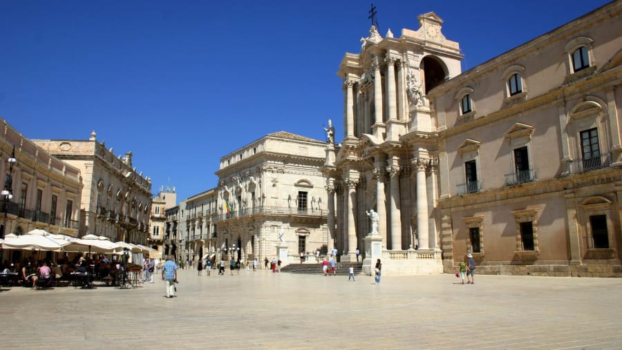 Tour the PIazza Duomo