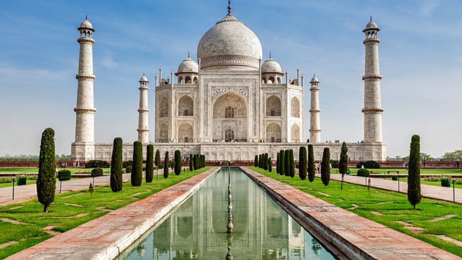 Admire the Taj Mahal, Agra