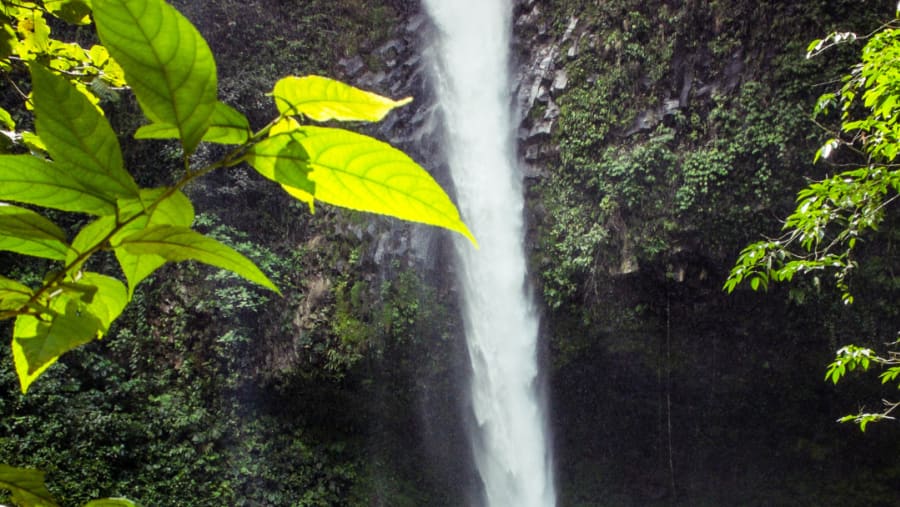 Spot La Fortuna Waterfall